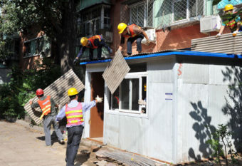 El atomizado sercytor de la construcción inmobiliario