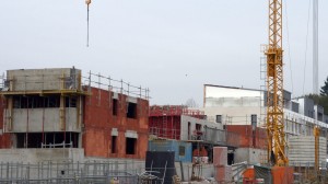 chantier-d-un-immeuble-residentiel-a-thorigne-fouillard-dans-l-ouest-de-la-france-le-18-novembre-2013_4535166