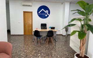 Llicasa ejerce como inmobiliaria en todo el Campo del Turia