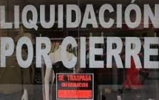 El cambio de los hábitos de consumo condena a la desaparición a muchos comercios