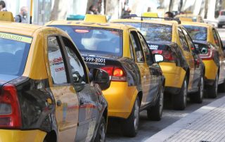 Diferencias abismales en los servicios del taxi