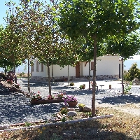 Casa rústica con parcela de 23614 m2 y piscina