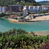 Casa adosada en sitio inmejorable.