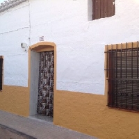Casa con Terreno Adosado