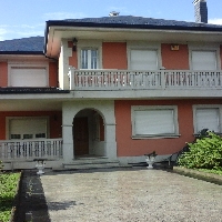 CHALET INDEPENDIENTE CON JARDIN