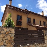 Precioso e Impecable PAREADO