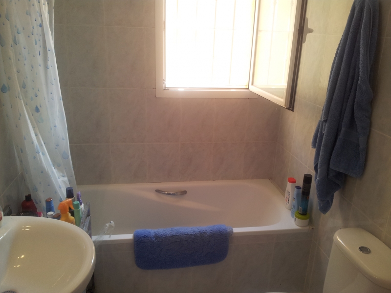 Baño completo. Toda la casa exterior