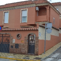 se vende casa adosada en los carmenes de san bernane