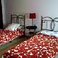 Piso nuevo con piscina comunitaria 