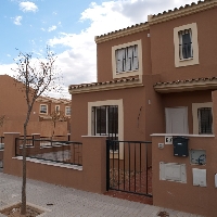 Chalet adosado en Avenida de Portugal, 69 - Pilas