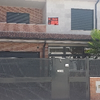 Chalet adosado prácticamente nuevo