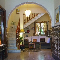  CASA PARTICULAR DE 2 PLANTAS CENTRICA Y CON  GARAJE