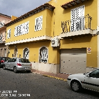 SE VENDE CASA EN EL CENTRO DE ALGINET