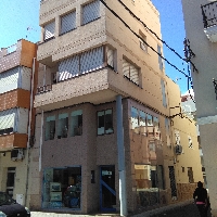  SE VENDE CASA , CON DOS LOCALES Y VIVIENDA