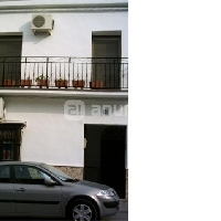 Se vende Casa centrica con local comercial