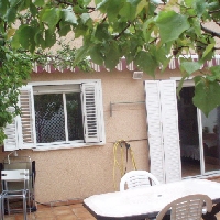 chalet pareado cerca metro, todos los servicios TRANQUILO