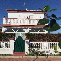 Casa pareada con jardin.Matalascañas