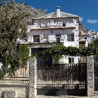 <b> Chalet en venta en Benaocaz </b>