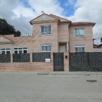 Chalet independiente Urb. Medina Azahara(Guadalajara)