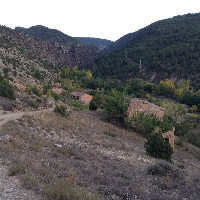 Casa de piedra en aldea
