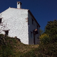CORTIJO RESTAURADO+TERRENO