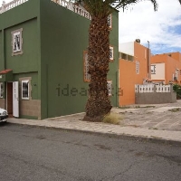 duplex de tres plantas totalmente reformado