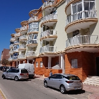 Apartamento de 1 dormitorio en tercera linea de playa de la Mata.