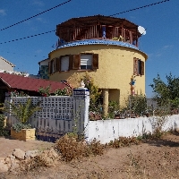 Chalet en Los Cojos de Requena con buen Jardín