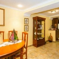 Preciosa y barata casa en Ador