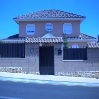 CHALET INDEPENDIENTE CON PISCINA