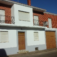 GRAN CASA DE PUEBLO CON PATIO Y HUERTA