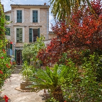 Casa de pueblo en venta con garaje en centro de Sóller