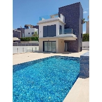 ESTUPENDA VILLA INDEPENDIENTE DE NUEVA CONSTRUCCIÓN EN CAMPOAMOR(ORIHUELA COSTA).