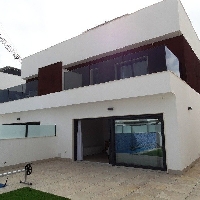VILLA PAREADA DE NUEVA CONSTRUCCIÓN EN PILAR DE LA HORADADA