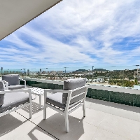 FABULOSO ÁTICO EN RESIDENCIAL DE LUJO CON VISTAS AL MAR EN FINESTRAT.