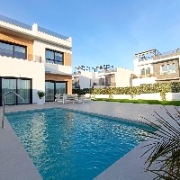 Chalet adosado con piscina privada a la venta  en Benijófar(Alicante)