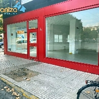 Local en alquiler de esquina Maria Auxiliadora Badajoz