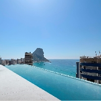 Ático de 2 dormitorios a la venta a solo 400 m. de la playa en Calpe