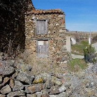 Cuadra en venta para restaurar en Sierra de Gredos