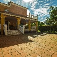 Chalet en venta con jardín zona Viejo Vivero Badajoz