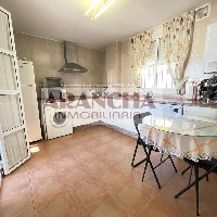 Piso en venta 2 habitaciones y garaje en Chipiona