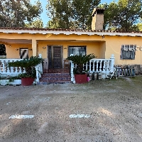 Chalet en venta con piscina en La Rodana Vilamarxant