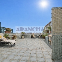 Ático en venta con garaje y piscina en Chipiona