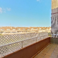 Atractivo Dúplex en Sevilla la Nueva con Piscina y Vistas