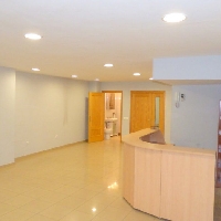 Local comercial grande con oficina en venta Badajoz Local comercial grande con oficina en venta Badajoz