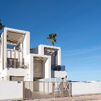 Villas de nueva construcción con piscina privada en Serena Golf-Los Alcázares