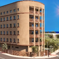Apartamento turístico con 3 dormitorios frente al mar totalmente amueblado a la venta en Villajoyosa(Alicante)