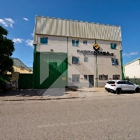 Excepcional Nave Industrial Independiente con 2 Puentes grúa