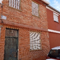 Casa en venta para reformar con patio en Valladolid