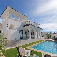 Villa llave en mano con 3 dormitorios, piscina privada y totalmente amueblada en venta en Ciudad Quesada